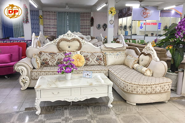 sofa-co-dien-gia-thanh-re-3