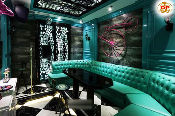 tông màu xanh tím được sử dụng chủ đạo trong những sản phẩm ghế sofa karaoke này, ban thất nó sang trọng và hiện đại chưa.